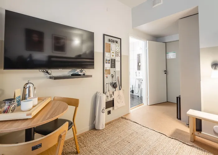 Bob W Kluuvi 헬싱키